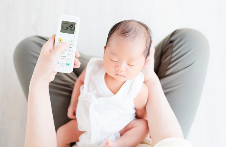 赤ちゃんは免疫力が弱いので、エアコンのカビやほこりの影響を受けやすい